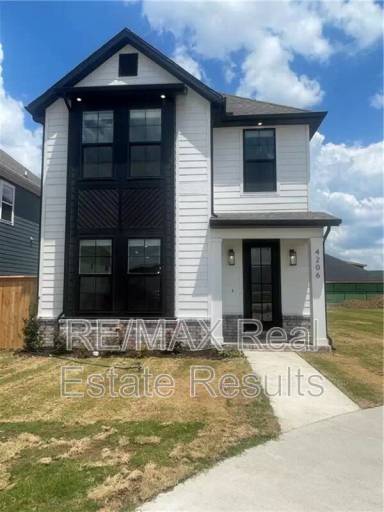Main picture of 4206 W Bronco Dr