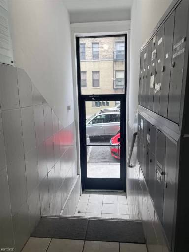 Main picture of 6402 Dewey