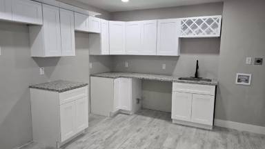 Main picture of 1906 Golfview Ave