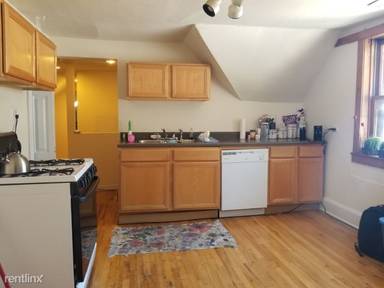 Main picture of 2046 W Charleston St