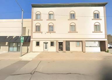 Main picture of 634 E Michigan Ave