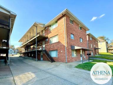 Main picture of 315 N Frederick St