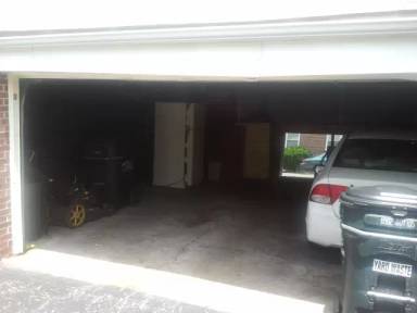 Main picture of 1660 Llanfair Ave