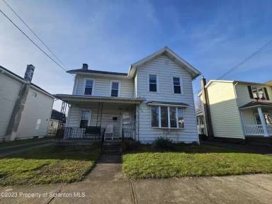 Main picture of 320 Walnut St
