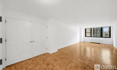 Main picture of 300 W 57th St