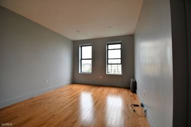 Main picture of 2654 Marion Ave