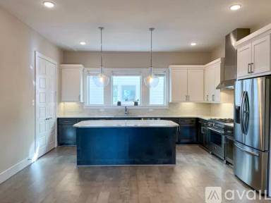 Main picture of 2643 Fountain Key Blvd