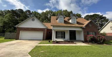 Main picture of 102 Village East Dr