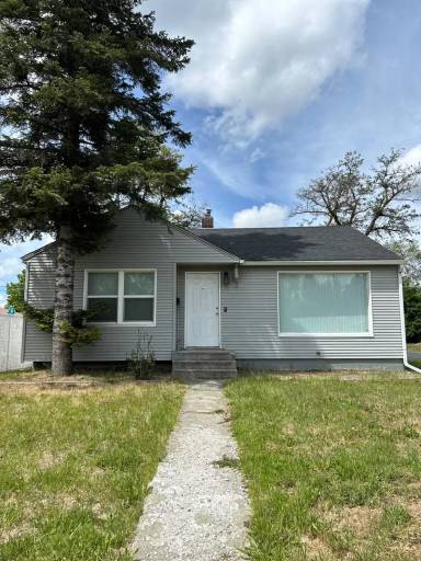 Main picture of 4827 N Oak St