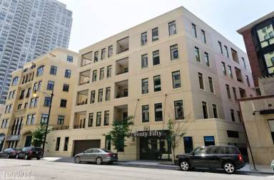 Main picture of 2050 N Clark St