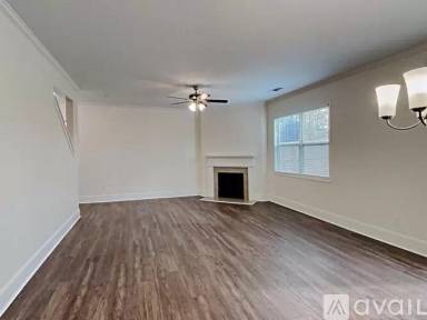 Main picture of 826 Westmoreland Ln