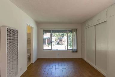 Main picture of 406 Oak St