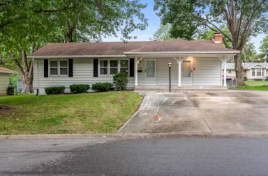 Main picture of 4120 S Cottage Ave