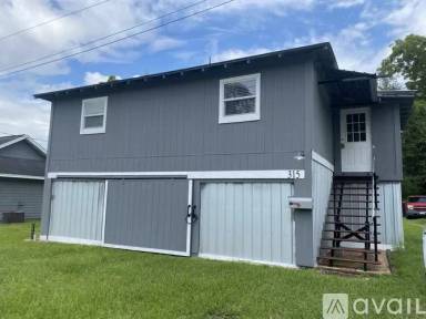 Main picture of 315 E Avenue L