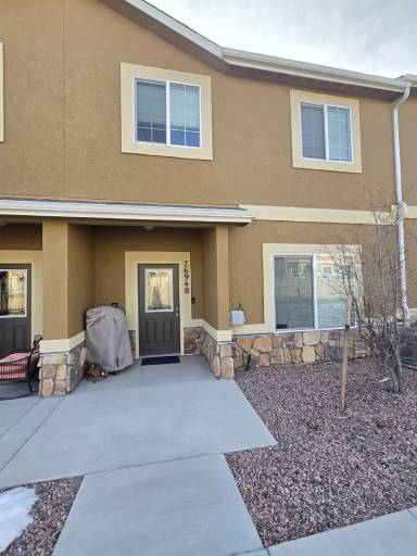 Main picture of 7694 Sand Lake Hts