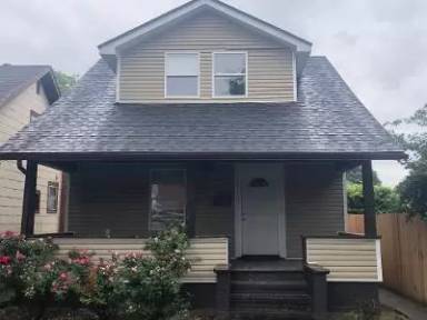 Main picture of 813 11th St W