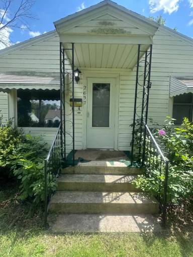 Main picture of 2632 W Lincoln St