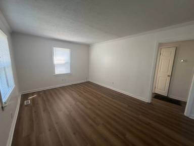 Main picture of 1307 E Moody Ave