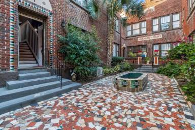 Main picture of 2738 Riverside Ave