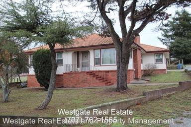 Main picture of 905 Elysian Ave