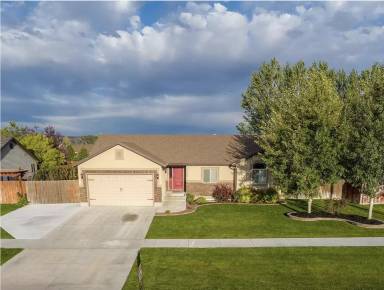 Main picture of 2200 Viola Dr
