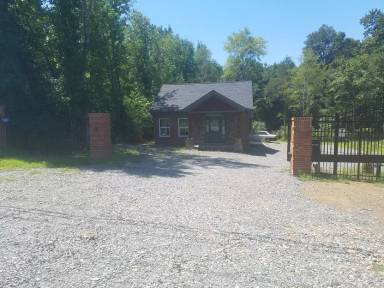 Main picture of 15340 Idlewild Rd