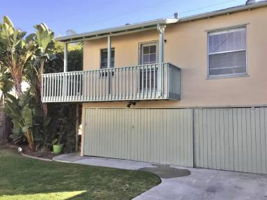 Main picture of 3521 Bancroft St