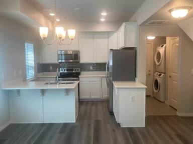 Main picture of 871 Winding Brook Dr