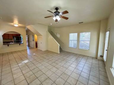 Main picture of 210 NW 10th St