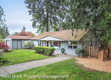 Main picture of 1319 N 161st St
