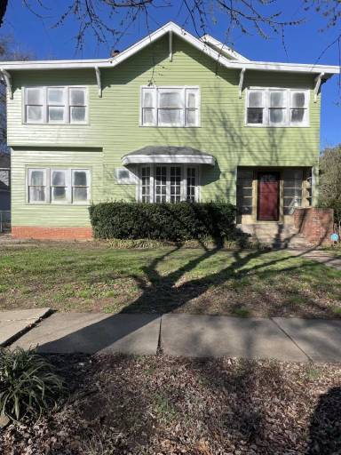 Main picture of 700 Chautauqua Ave