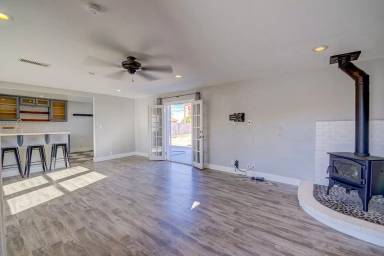 Main picture of 1037 Yucca Ave