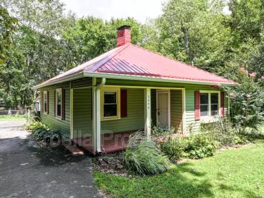 Main picture of 3446 Street Dr