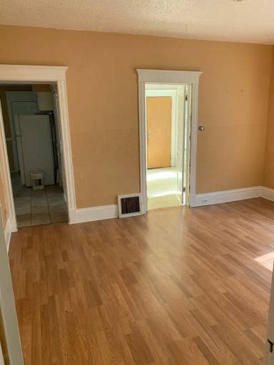 Main picture of 140 Cedar Lake Rd N