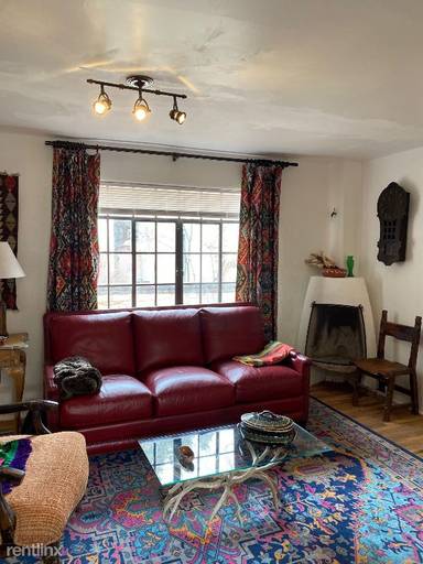 Main picture of 807 Gildersleeve St