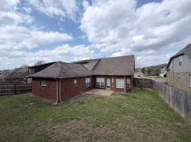 Main picture of 10097 Bloomsbury Ave