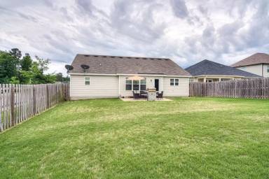 Main picture of 756 Neville St