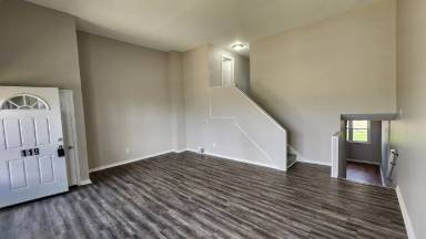 Main picture of 119 E Laughead Ave