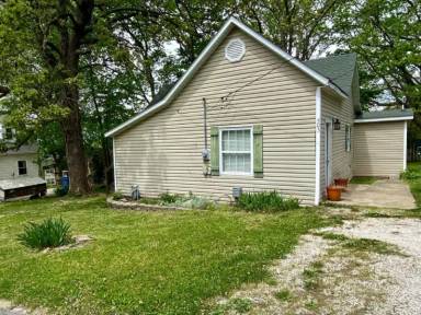 Main picture of 403 E Walnut St