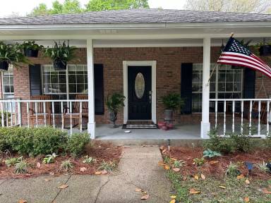Main picture of 1670 Parkside Cir