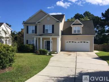 Main picture of 438 Hanna Dr