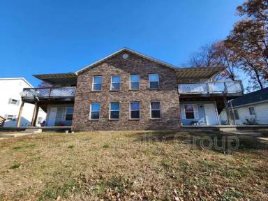 Main picture of N 25th St Building 3