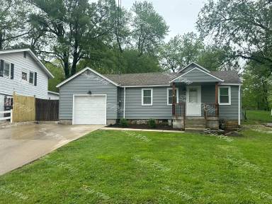Main picture of 2903 N 74th St