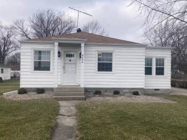 Main picture of 8404 Taft St