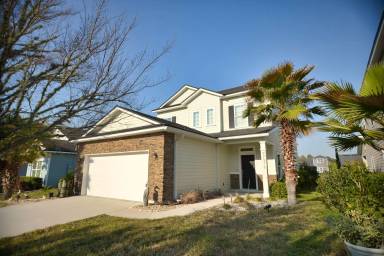 Main picture of 97317 Harbor Concourse Cir