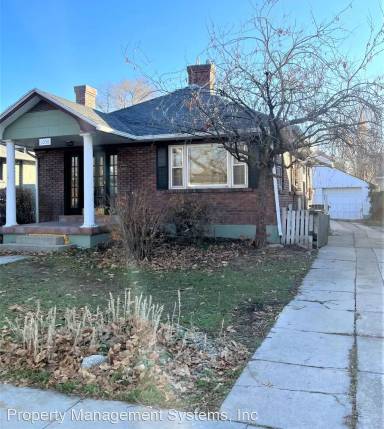 Main picture of 1058 E Roosevelt Ave