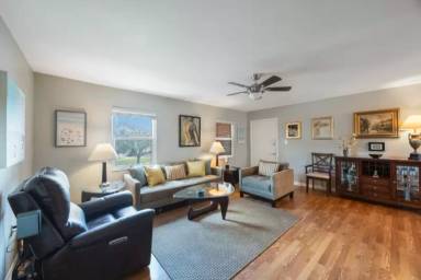 Main picture of 7010 Sunset Dr S