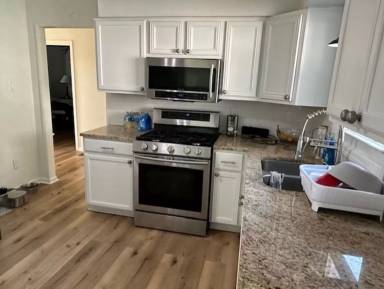 Main picture of 220 Locust Hts