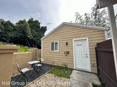 Main picture of 10315 San Vicente Blvd