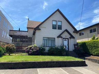 Main picture of 8928 N Kellogg St
